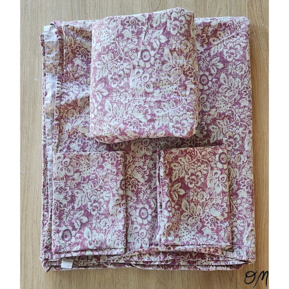 Vintage Venus Home Full/Double Size Red Cream Floral Sheet Set - Picture 1 of 6